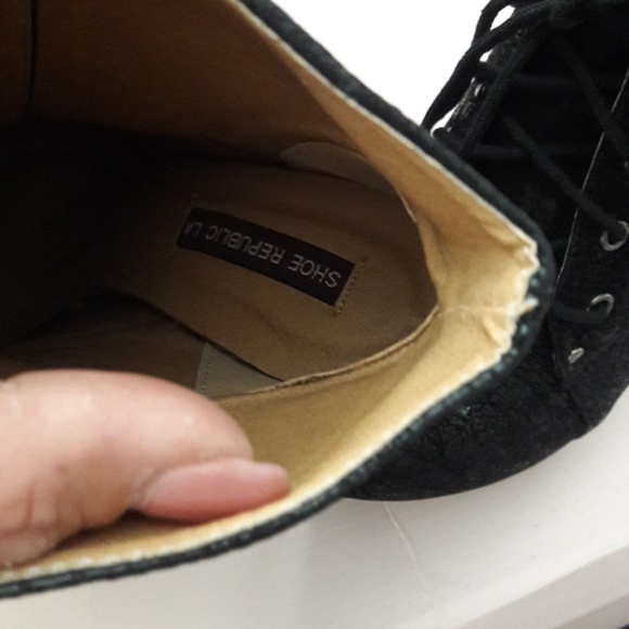 Shoes - Picture 3 of 3